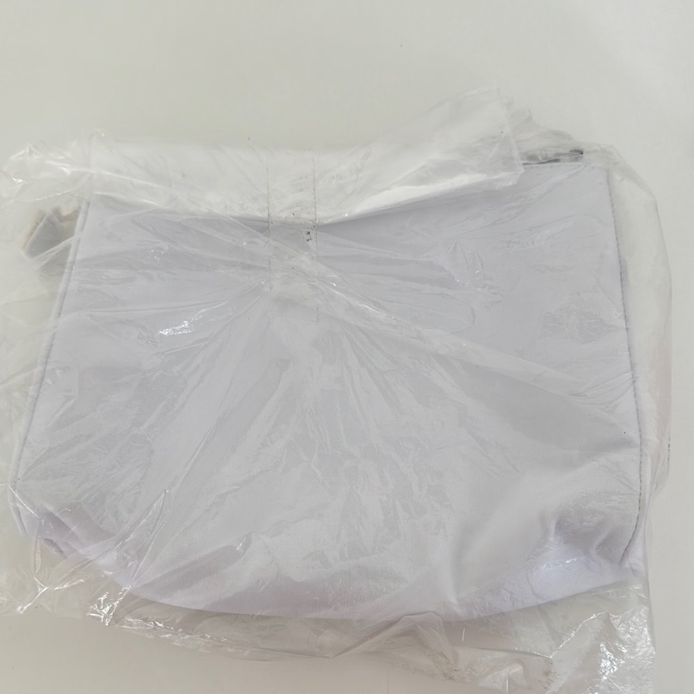 White wristlet bag